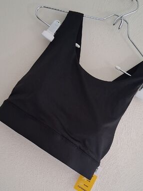 Everlast Black Performance Sports Bra with Yellow Tag